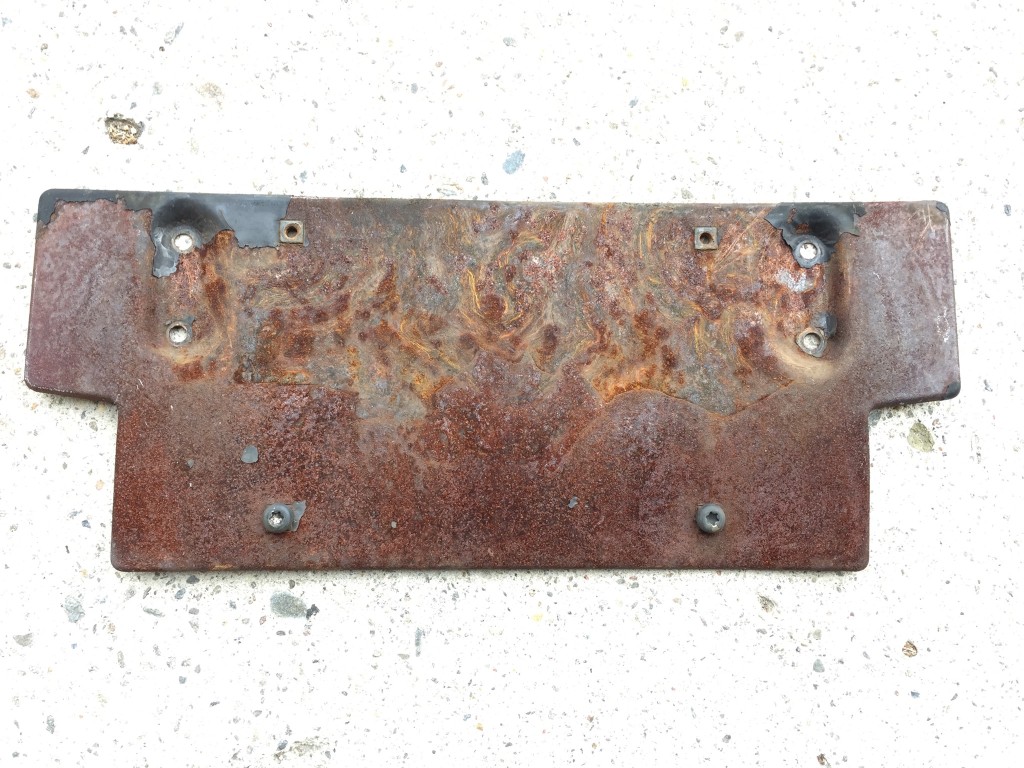 rustylicenseplateholder_2048